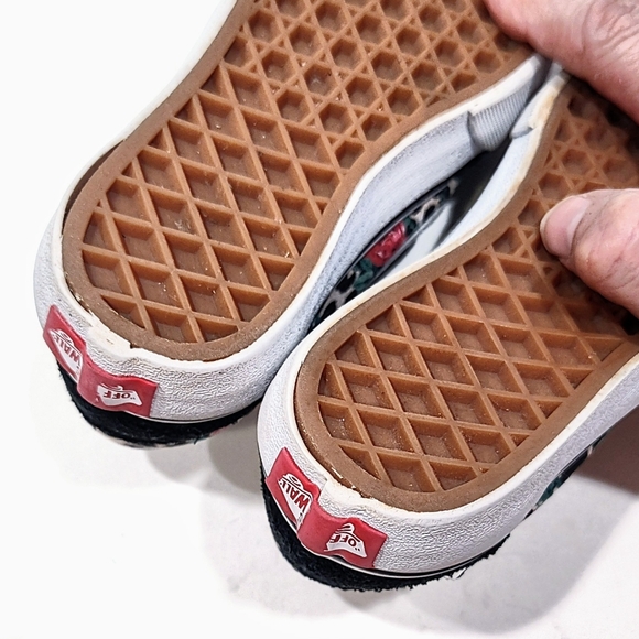 Vans Kids Leopard Floral Old Skool V Sneakers Black Suede 10.5 US Hook & Loop - Picture 8 of 9